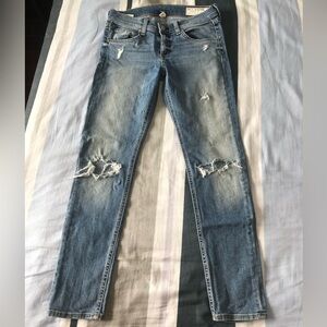 Rag & Bone Distressed Jeans ankle capris